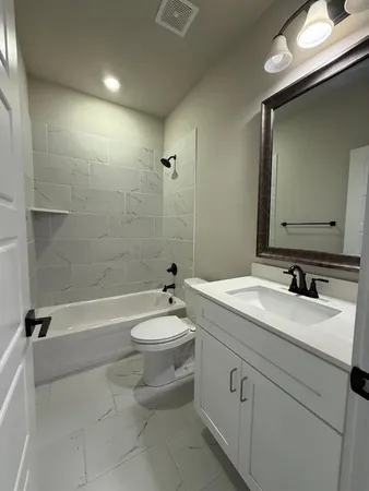 $1,995 | 644 The Cottages Drive, Godley, TX 76044