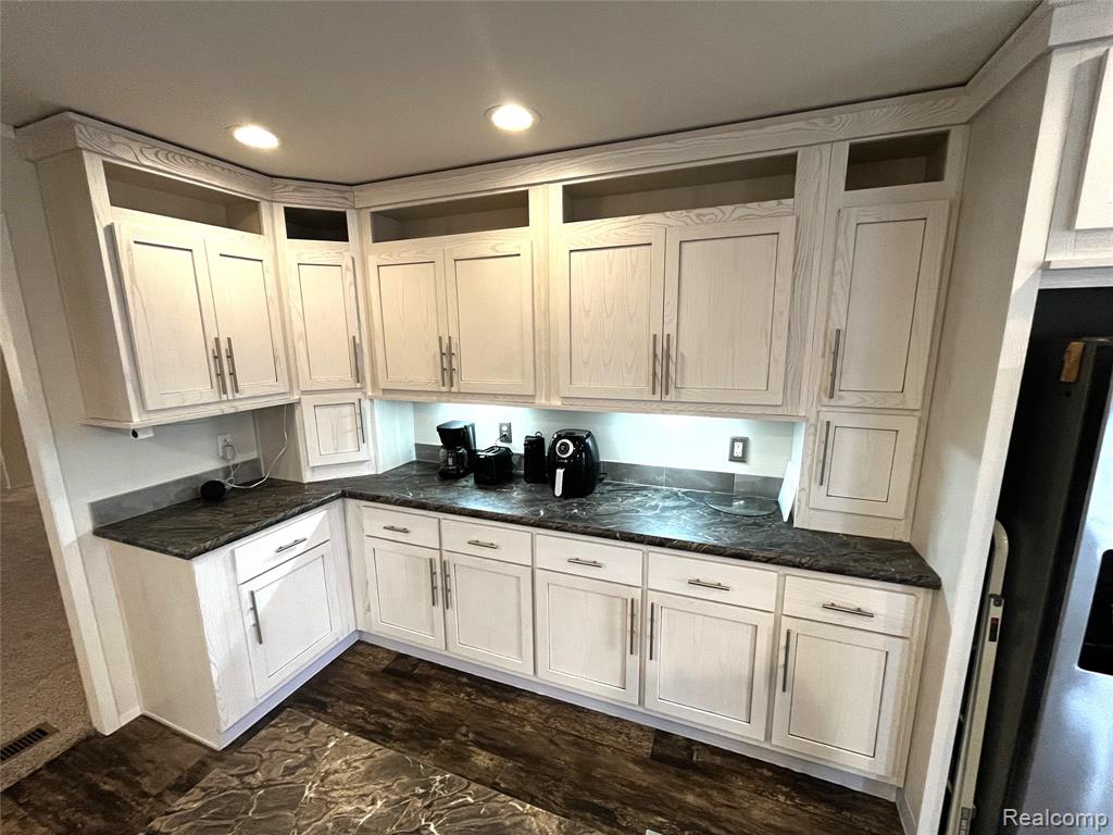 563 Allen Road, Unit 48 Milan, MI 48160 - Photo 4 of 34 Gallery Image 4