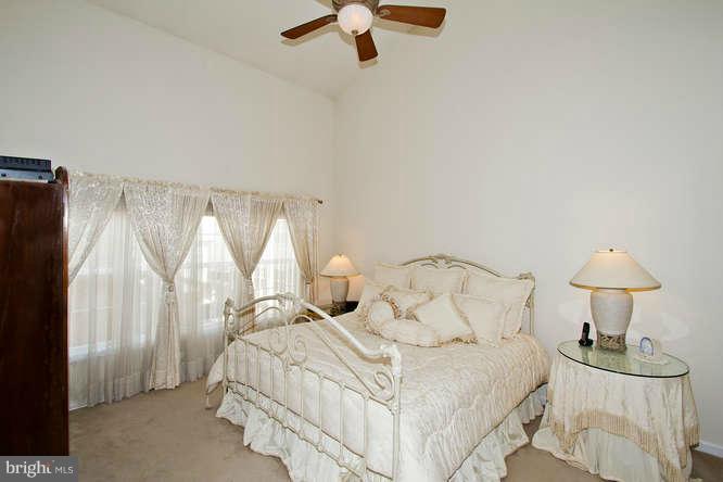 10207 Brighton Ridge Way, Unit 90 Columbia, MD 21044 - Photo 8 of 30 MASTER BEDROOM
