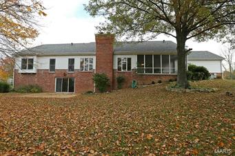 2003 Wilson Ridge Lane Chesterfield, MO 63005 - Photo 3 of 30 Gallery Image 3