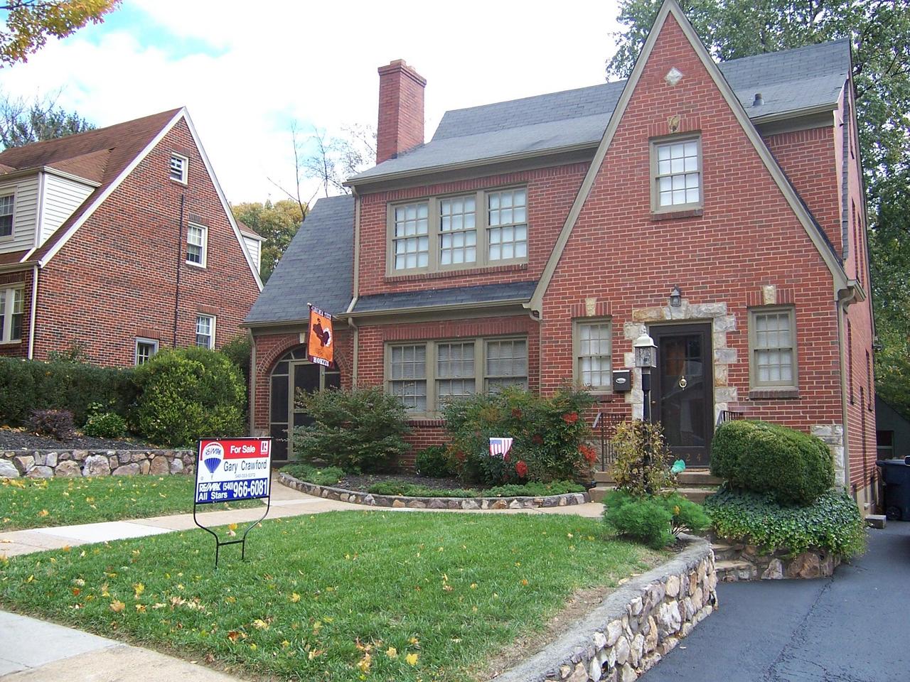 1824 Warrington Road Southwest Roanoke, VA 24015 - Photo 1 of 10 front