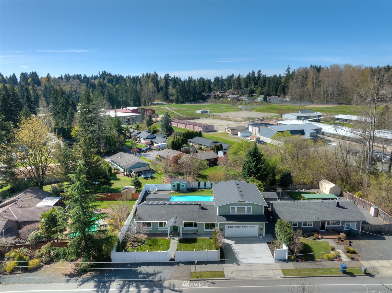 24204 Lockwood Road Bothell, WA 98021 - Photo 2 of 40 a view of a city