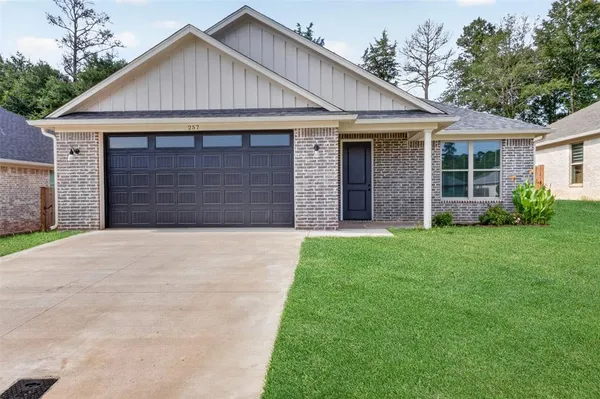 $269,000 | 257 Oak Vly Drive, Gilmer, TX 75644