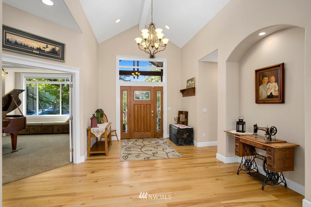 12527 Mundy Loss Road Buckley, WA 98321 - Photo 4 of 40