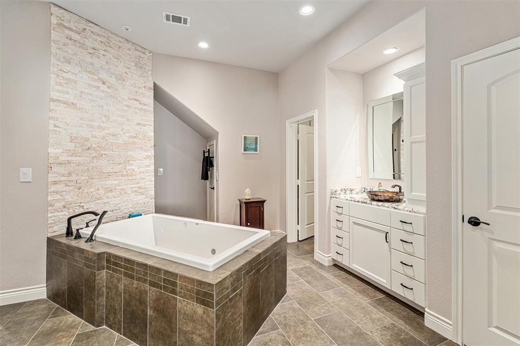 2790 West W Farm Valley View, TX 76272 - Photo 11 of 31