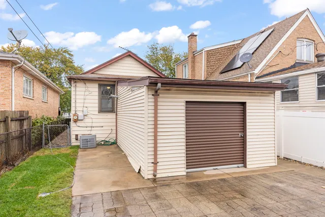 $344,900 | 5817 West 64th Street, Chicago, IL 60638