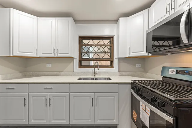 $344,900 | 5817 West 64th Street, Chicago, IL 60638