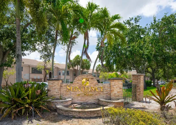 $220,000 | 2900 South University Drive, Unit 9104, Davie, FL 33328