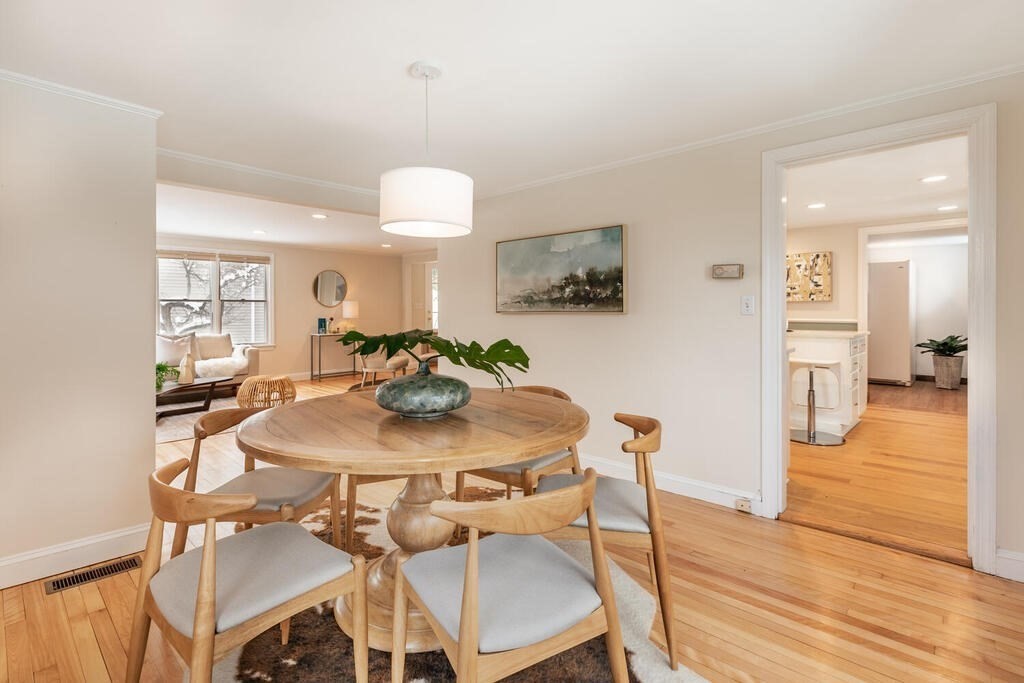 86 Ridge Street Arlington, MA 02474 - Photo 7 of 35