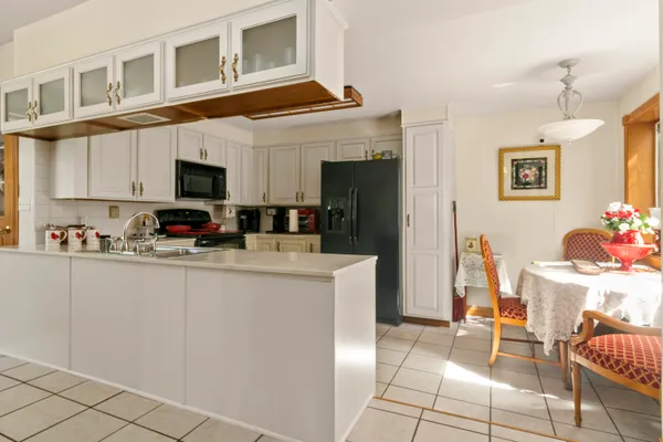$870,000 | 1532 34th Street, Allegan, MI 49010