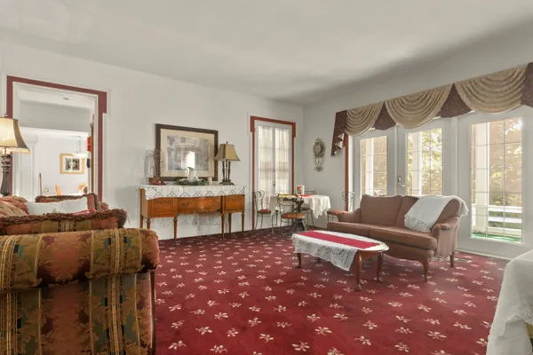 $870,000 | 1532 34th Street, Allegan, MI 49010