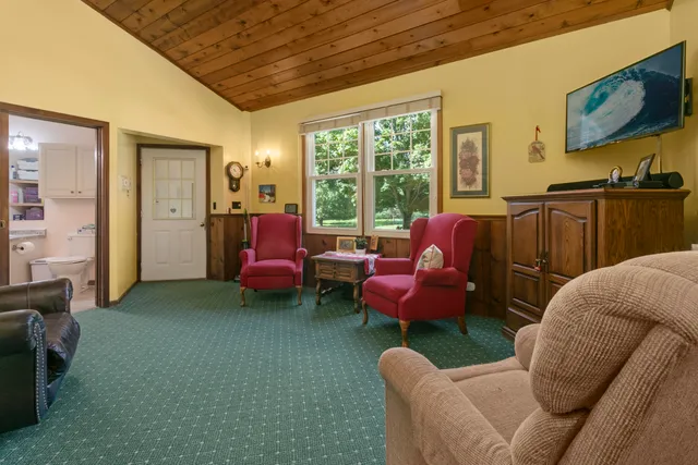 $850,000 | 1532 34th Street, Allegan, MI 49010