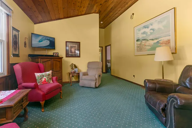 $850,000 | 1532 34th Street, Allegan, MI 49010