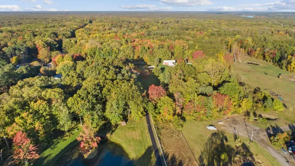 $870,000 | 1532 34th Street, Allegan, MI 49010
