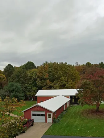 $870,000 | 1532 34th Street, Allegan, MI 49010