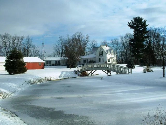 $850,000 | 1532 34th Street, Allegan, MI 49010