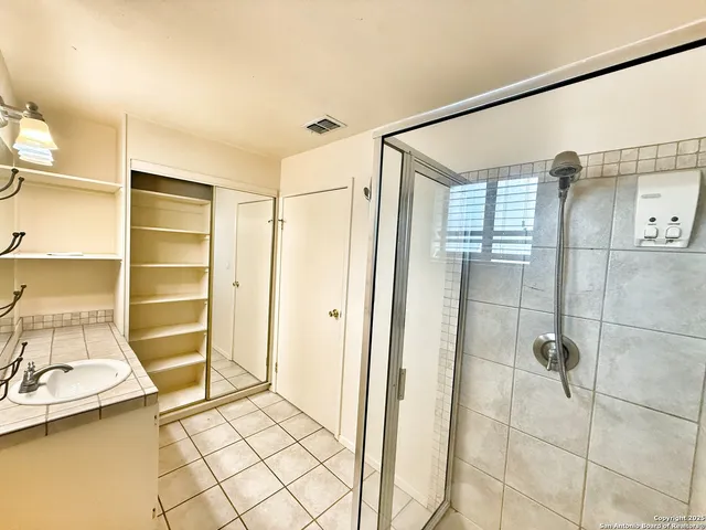 $2,500 | 275 Halm Drive, Canyon Lake, TX 78133