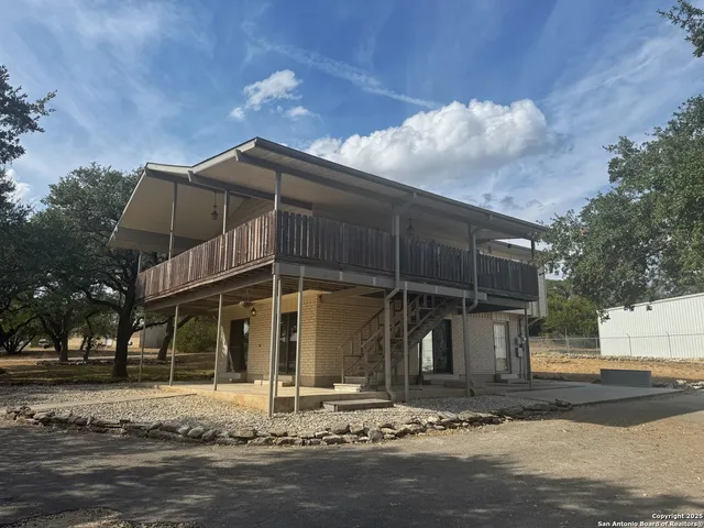 $2,500 | 275 Halm Drive, Canyon Lake, TX 78133