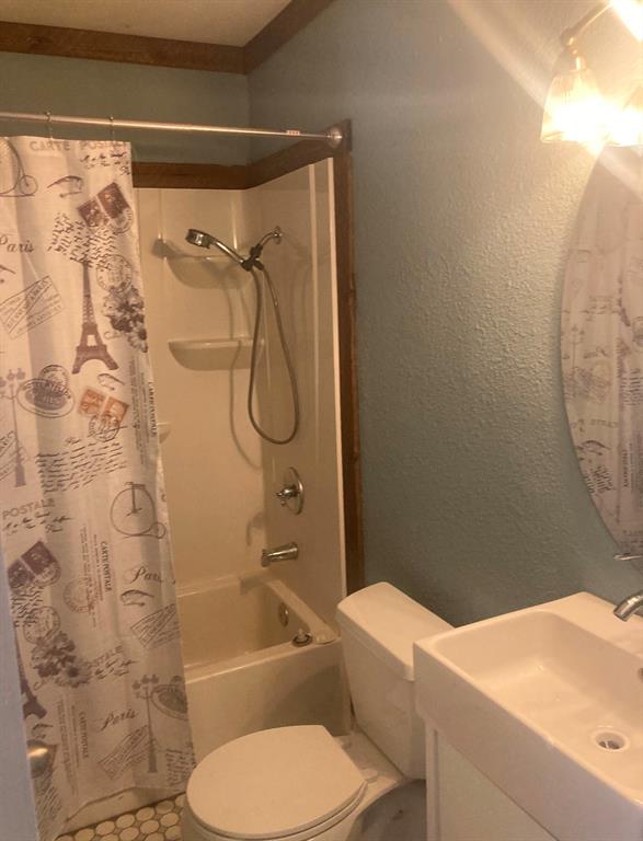 1140 Redbud Road Denison, TX 75020 - Photo 4 of 9