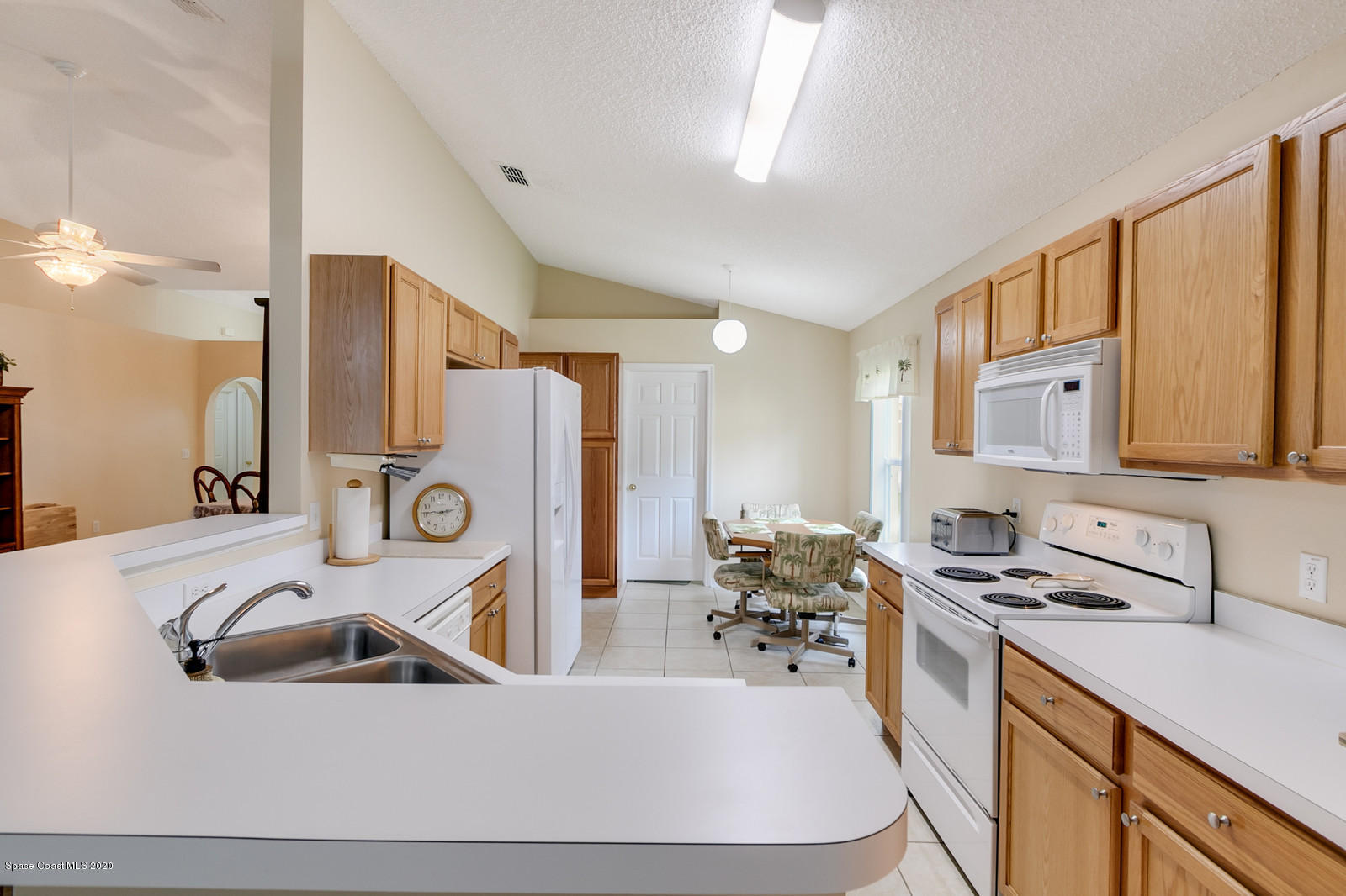 2177 Spring Creek Circle Palm Bay, FL 32905 - Photo 17 of 34 14_2177SpringCreek0630_mls