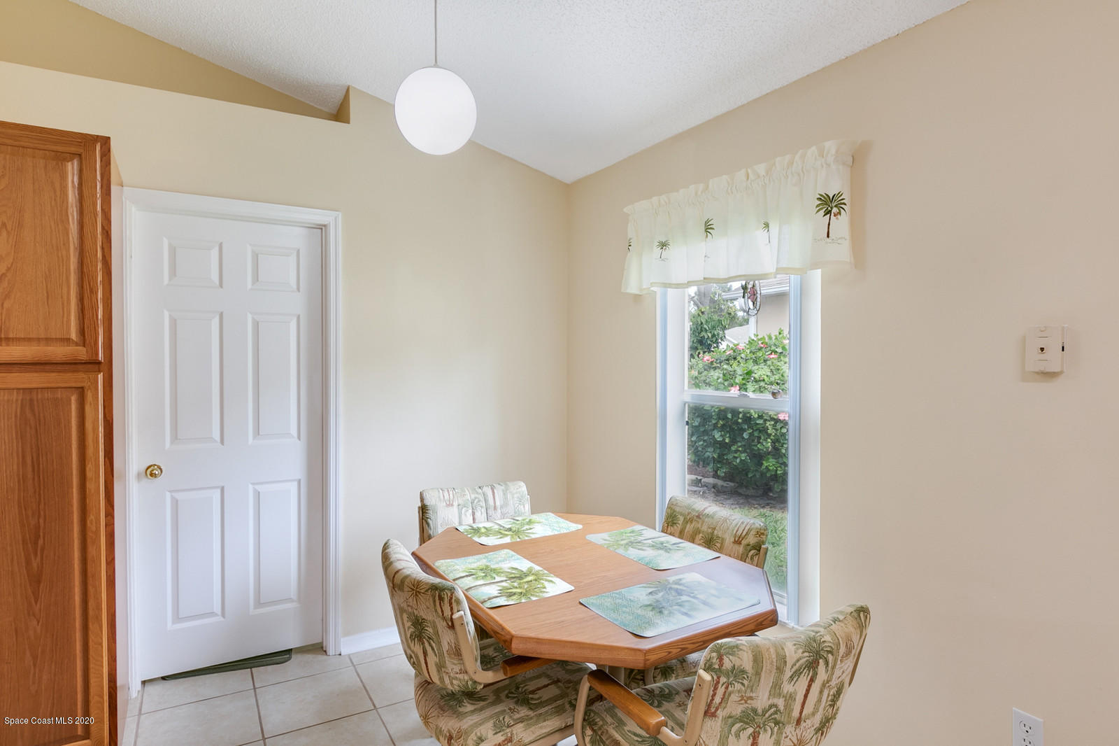 2177 Spring Creek Circle Palm Bay, FL 32905 - Photo 18 of 34 15_2177SpringCreek0640_mls