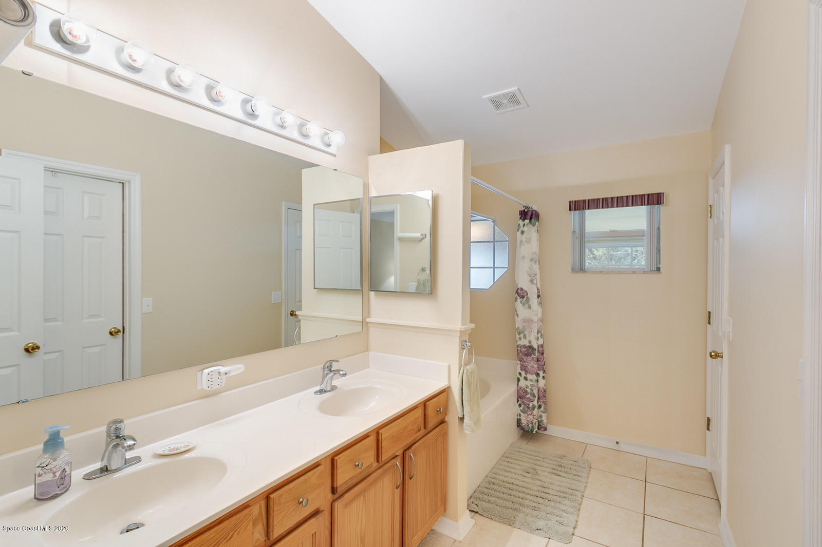2177 Spring Creek Circle Palm Bay, FL 32905 - Photo 24 of 34 25_2177SpringCreek0690_mls