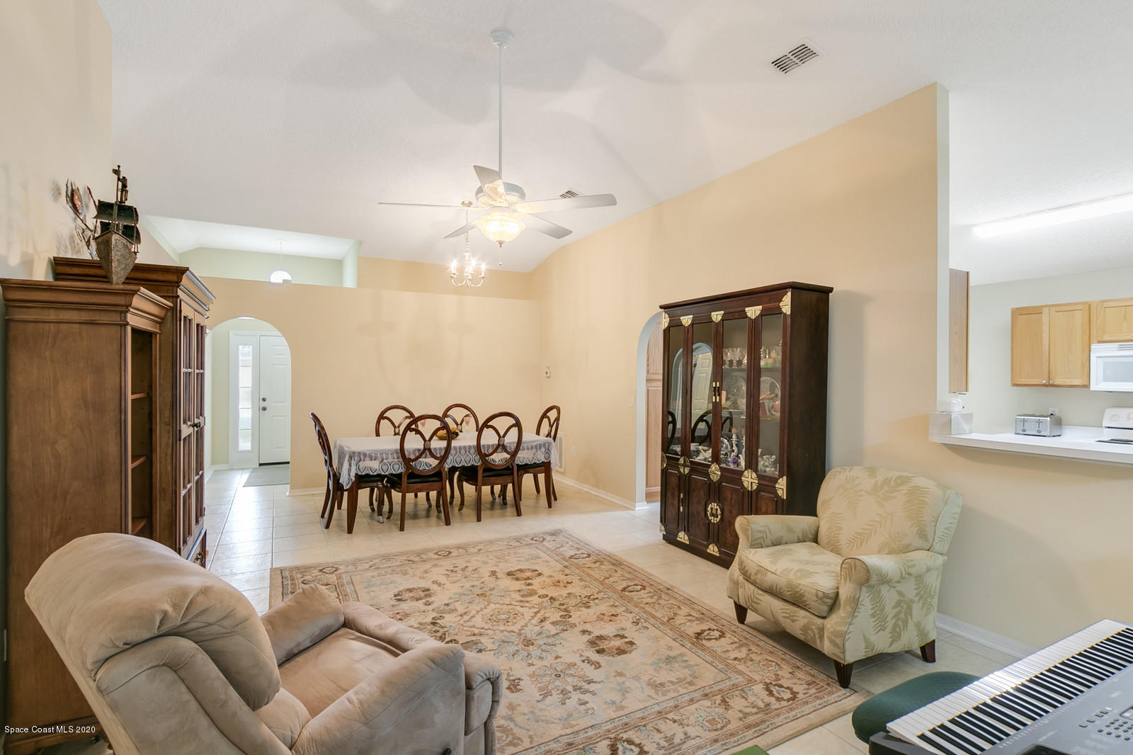 2177 Spring Creek Circle Palm Bay, FL 32905 - Photo 8 of 34 09_2177SpringCreek0590_mls