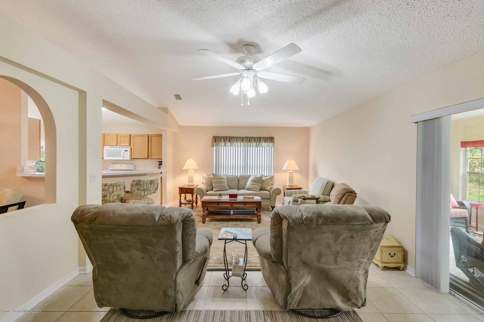2177 Spring Creek Circle Palm Bay, FL 32905 - Photo 9 of 34 10_2177SpringCreek0595_mls