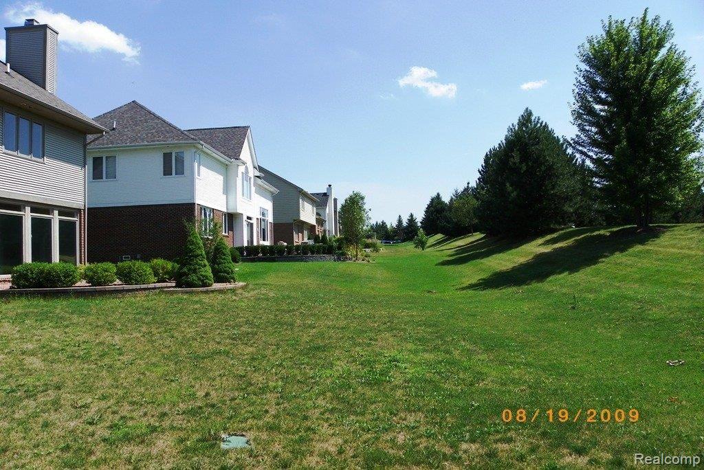1236 Welland Drive Rochester, MI 48306 - Photo 8 of 24 IMGP1884