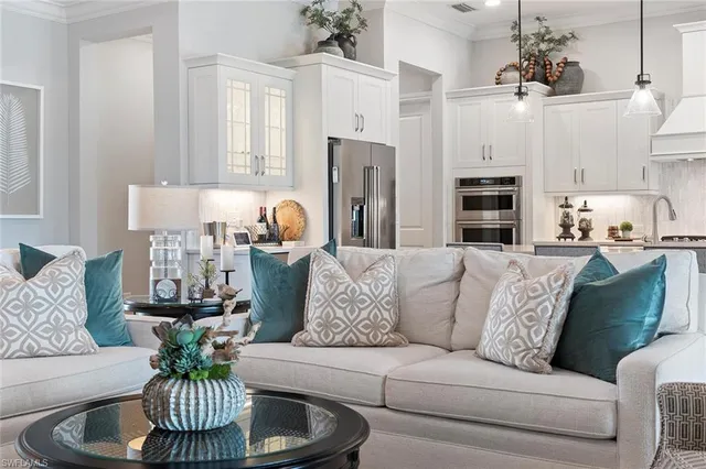 $2,165,000 | 14394 Laguna Springs Lane, Naples, FL 34114