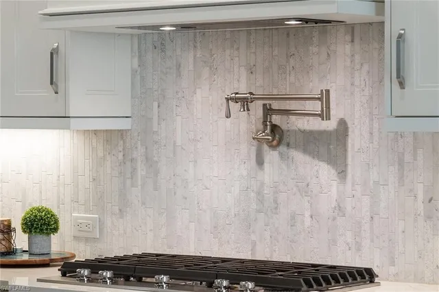 $2,165,000 | 14394 Laguna Springs Lane, Naples, FL 34114