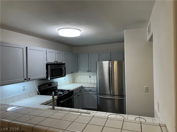 $1,595 | 7950 West Flamingo Road, Unit 1073, Las Vegas, NV 89147