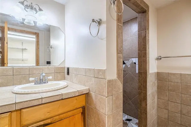 $199,000 | 525 Pettit Drive, Newark, TX 76071