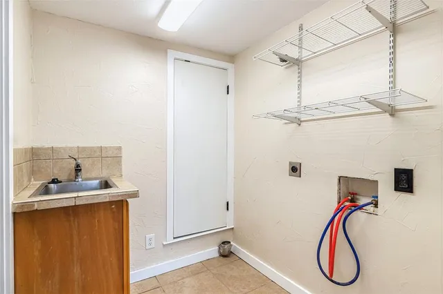 $199,000 | 525 Pettit Drive, Newark, TX 76071