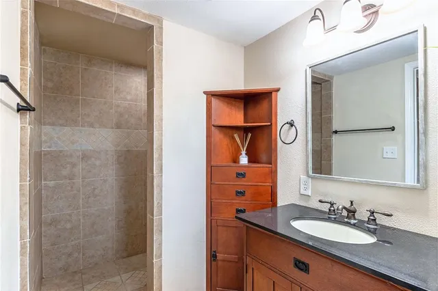 $199,000 | 525 Pettit Drive, Newark, TX 76071