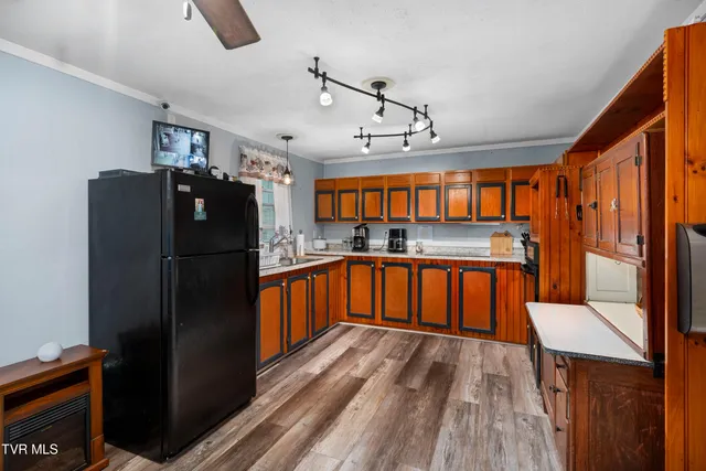 $238,500 | 2121 Shingletown Road, Mountain City, TN 37683