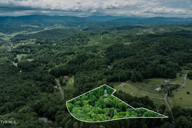 $238,500 | 2121 Shingletown Road, Mountain City, TN 37683