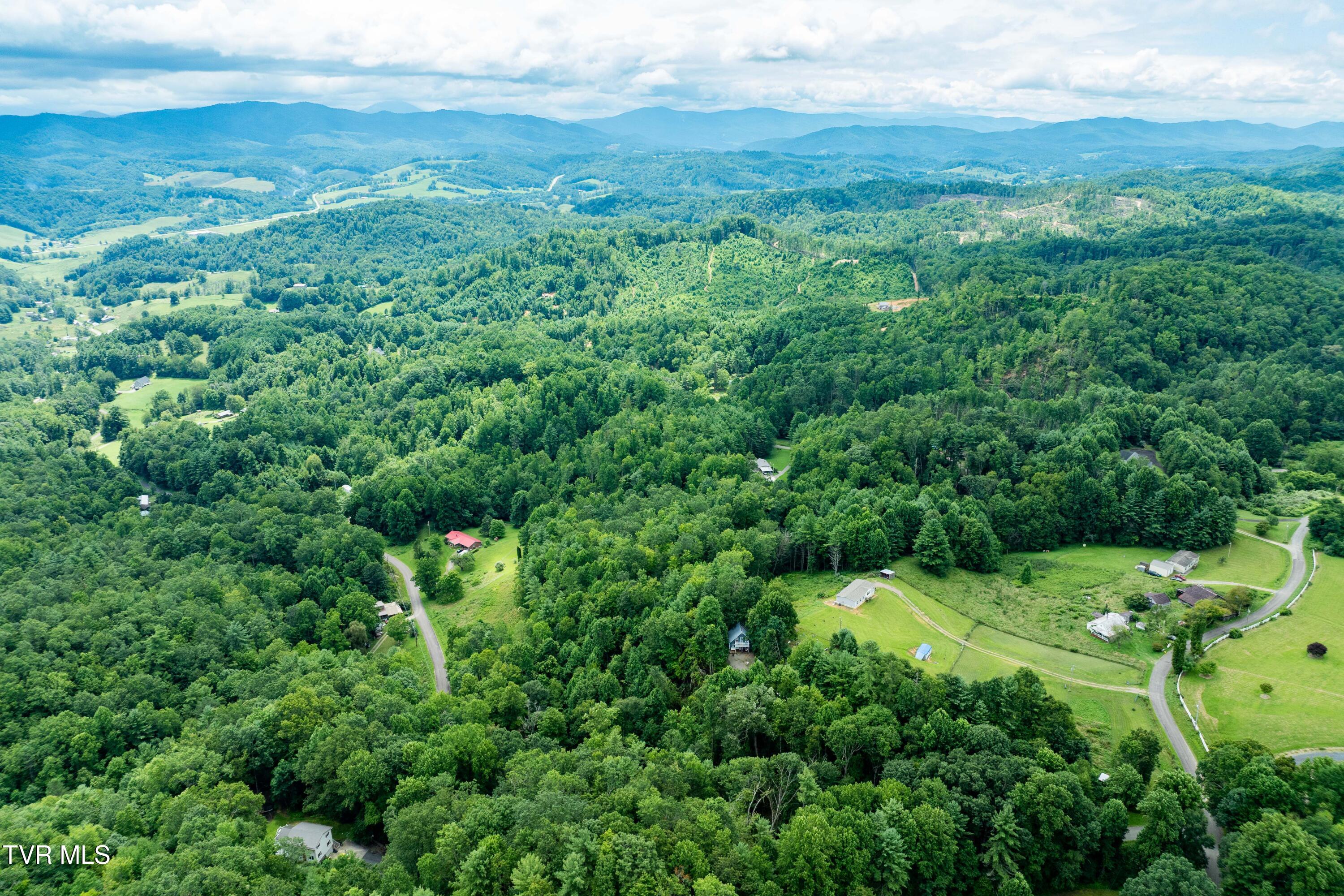 2121 Shingletown Road Mountain City, TN 37683 - Photo 32 of 68 2121 Shingletown Road (6 of 56)