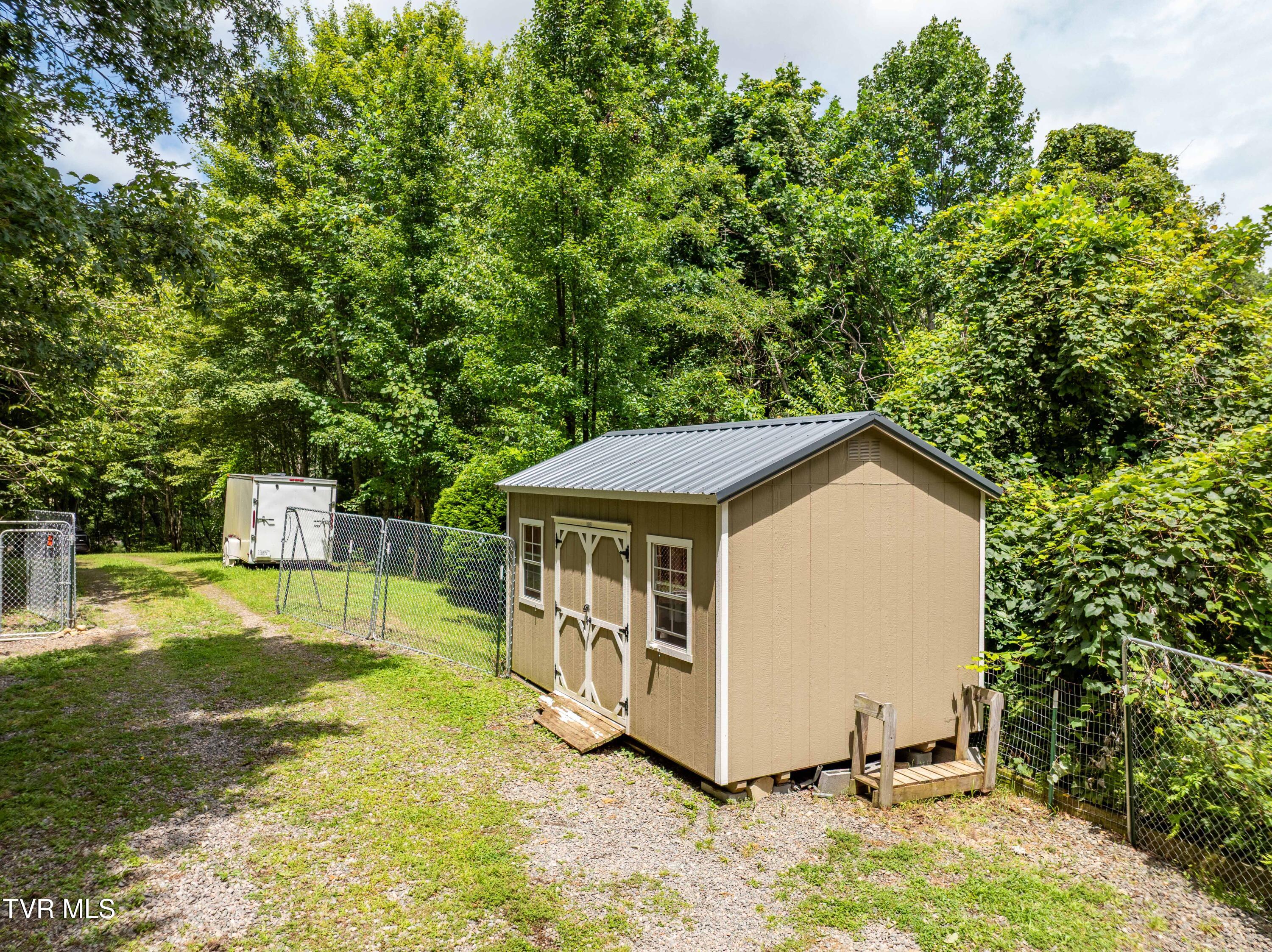 2121 Shingletown Road Mountain City, TN 37683 - Photo 41 of 68 2121 Shingletown Road (17 of 56)