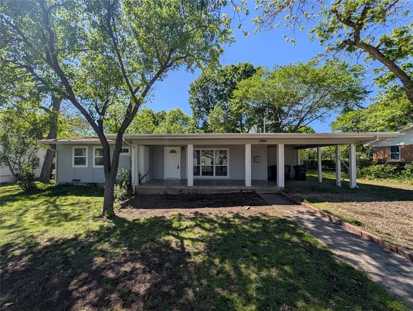 $2,050 | 806 Cedar Street, McKinney, TX 75069