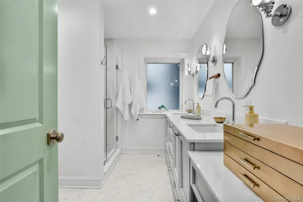 $1,400,000 | 1096 Hunter Avenue, Pelham, NY 10803