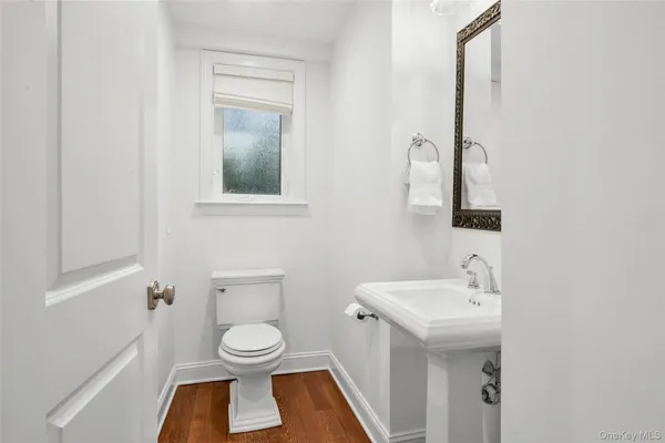 $1,400,000 | 1096 Hunter Avenue, Pelham, NY 10803