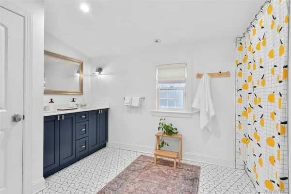 $1,400,000 | 1096 Hunter Avenue, Pelham, NY 10803