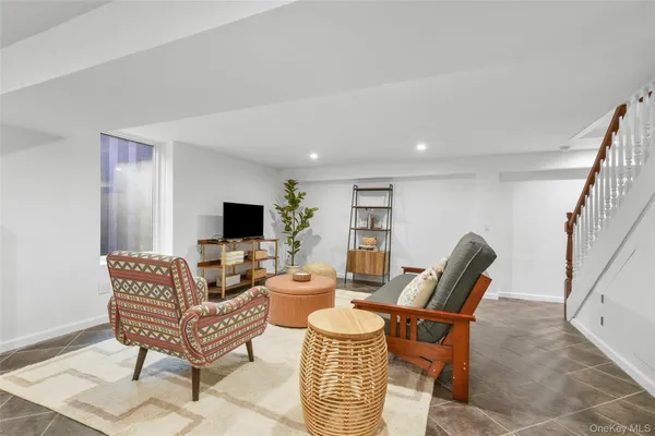 $1,400,000 | 1096 Hunter Avenue, Pelham, NY 10803