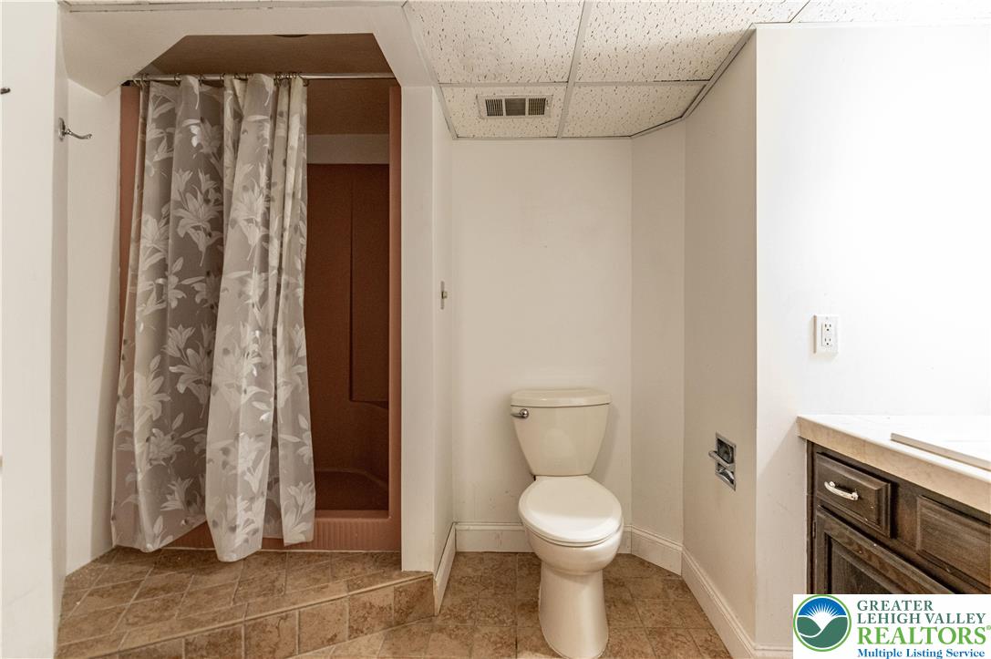 518 Bauer Road Bath, PA 18014 - Photo 48 of 59