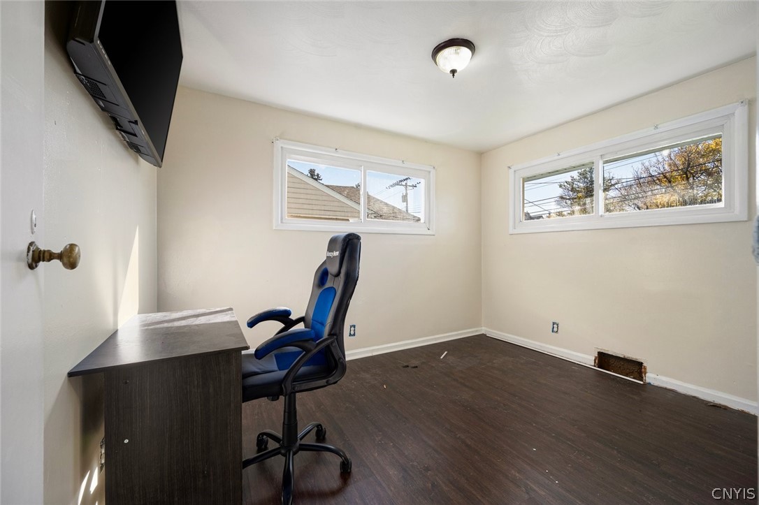 1601 Salt Springs Road Syracuse, NY 13214 - Photo 7 of 13