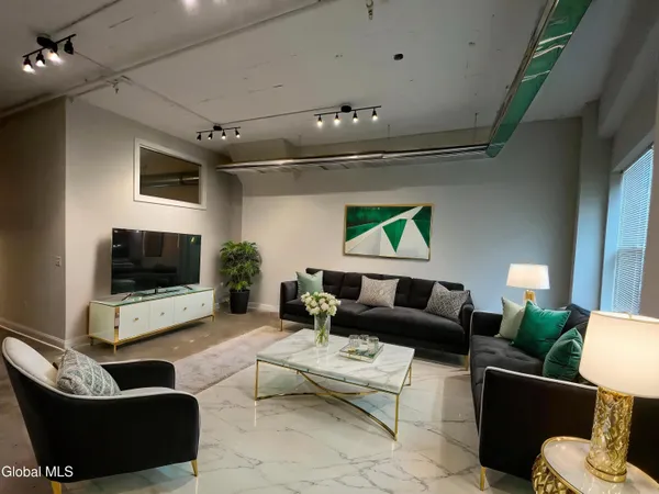 $20,700 | 733 Broadway, Unit 209, Albany, NY 12207