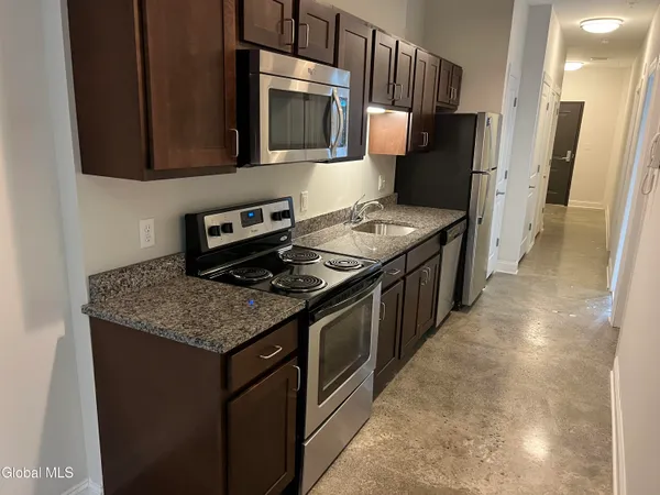 $20,700 | 733 Broadway, Unit 209, Albany, NY 12207