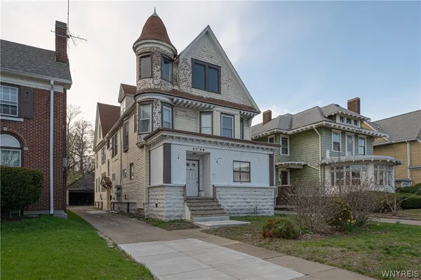 $1,250 | 2148 Main Street, Unit 4, Buffalo, NY 14214