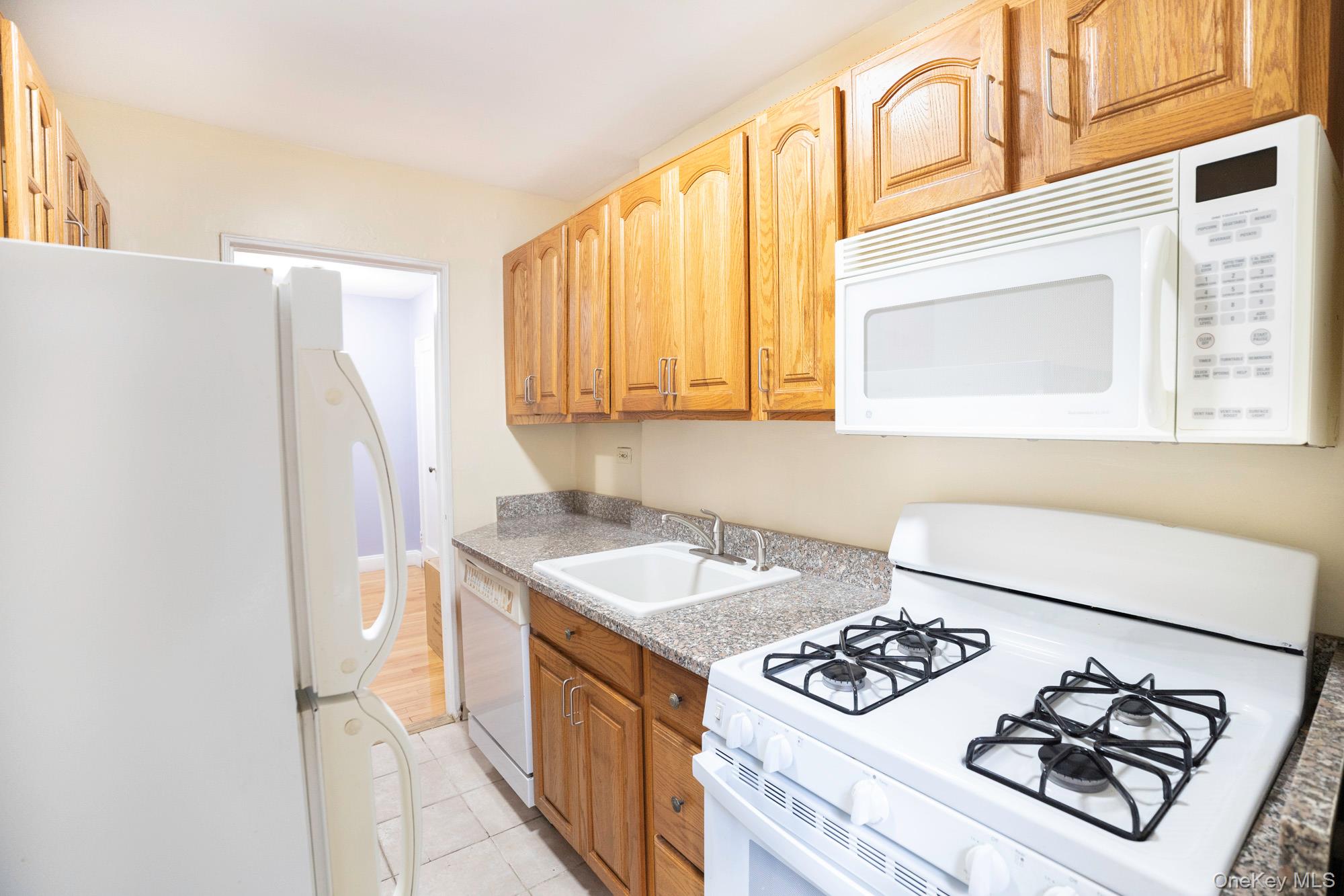 102-55 67th Road, Unit 2V Queens, NY 11375 - Photo 8 of 14